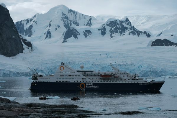 Croisières dans l'Arctique : Comment survivre dans des conditions extrêmes ?