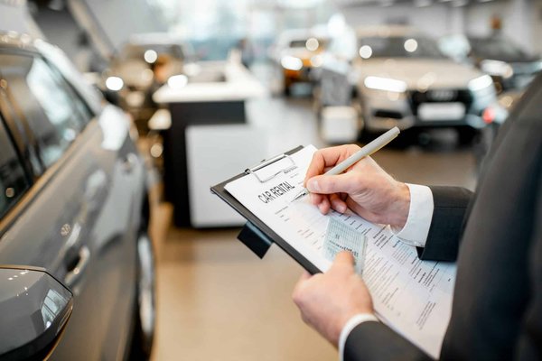 Location caterham : vivez l'expérience ultime avec lr prestige